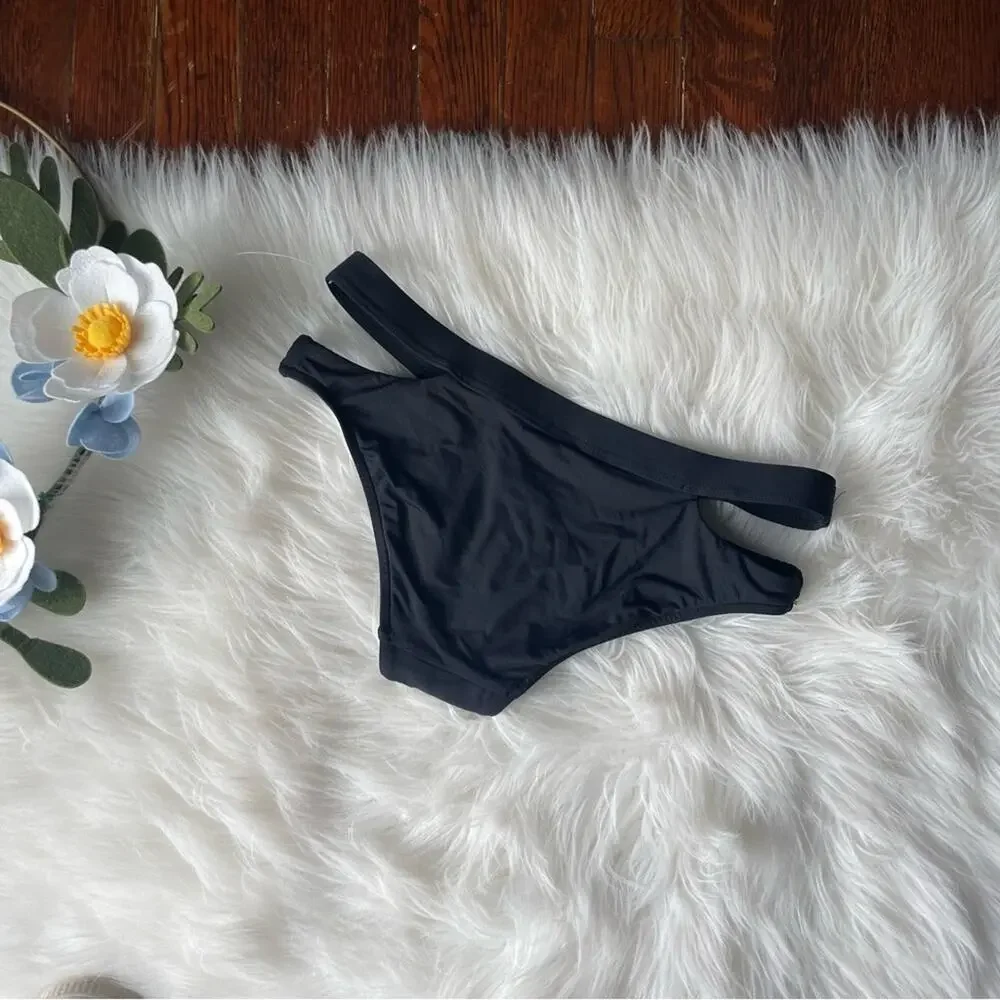 Black Strappy Bikini Bottoms NWOT Size 6 by Seafolly